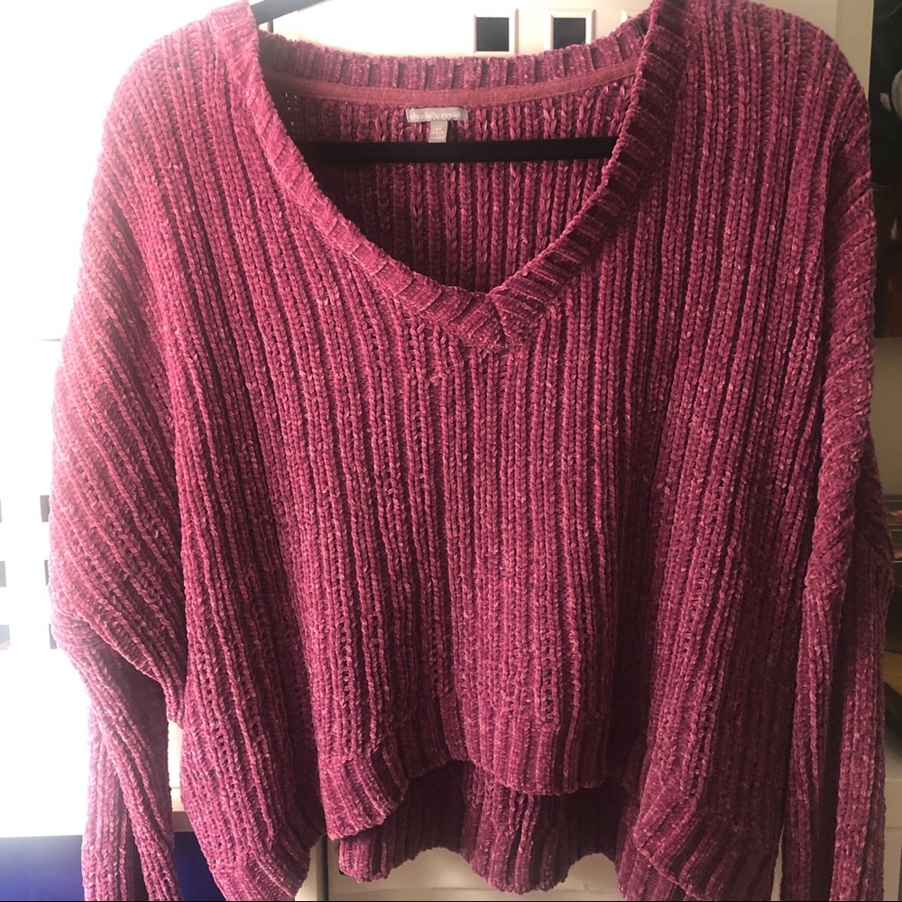 Super soft long sleeve cropped sweater